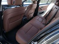 Gebraucht BMW 530 258 PS (189 kW) 2011 Schwarz Limousine