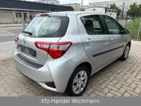 Gebraucht Toyota Yaris Comfort 69 PS (50 kW) 2017 Silber Kleinwagen