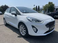 Gebraucht Ford Fiesta Titanium 86 PS (63 kW) 2018 Frostweiß Kleinwagen