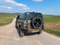 Gebraucht Land Rover Defender 400 PS (294 kW) 2022 Braun SUV