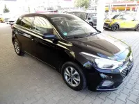 Gebraucht Hyundai i20 Active 84 PS (61 kW) 2020 Phantomschwarz Limousine