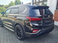 Gebraucht Hyundai Santa Fe Trend 150 PS (110 kW) 2019 Phantom black metallic SUV