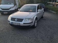 Gebraucht VW Passat 102 PS (75 kW) 2003 Grau Limousine