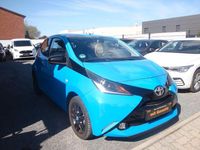 Gebraucht Toyota Aygo X-cite 69 PS (50 kW) 2016 Blau Kleinwagen