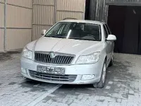 Usado Skoda Octavia 105 CV (77 kW) 2013 Plateado Familiar