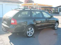 Gebraucht Skoda Octavia Elegance 160 PS (117 kW) 2011 Schwarz Kombi