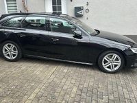 Gebraucht Audi A4 Advanced 163 PS (119 kW) 2020 Schwarz Kombi