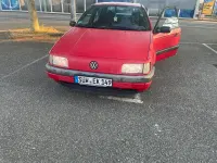 Gebraucht VW Passat 75 PS (55 kW) 1993 Rot Limousine