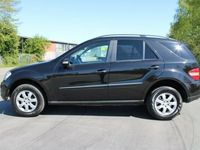 Gebraucht Mercedes ML280 190 PS (139 kW) 2007 Schwarz metallic SUV