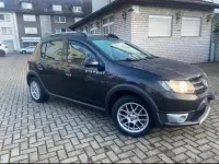 Gebraucht Dacia Sandero Stepway 90 PS (66 kW) 2014 Schwarz Kleinwagen