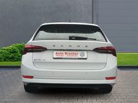 Gebraucht Skoda Octavia Ambition 150 PS (110 kW) 2022 Weiss Kombi