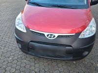 Gebraucht Hyundai i10 70 PS (51 kW) 2010 Rot Kleinwagen