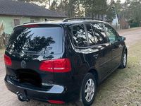 Gebraucht VW Touran Trendline 140 PS (102 kW) 2011 Schwarz Van / Kleinbus