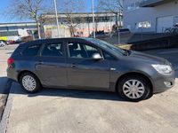 Gebraucht Opel Astra Edition 120 PS (88 kW) 2011 Grau Kombi