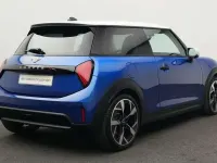 Używany Mini Cooper S Classic 204 KM (150 kW) 2025 Niebieski Hatchback
