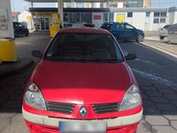 Second-hand Renault Clio II 2004 Roșu Hatchback