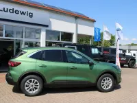 Neu Ford Kuga Titanium 152 PS (111 kW) 2026 Grün SUV