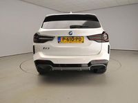 Gebraucht BMW iX3 Executive 210 kW (286 PS) 2022 Weiß SUV