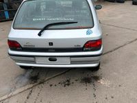 Second-hand Renault Clio 75 CP (55 kW) 1995 Argintiu Hatchback