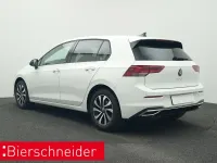 Gebraucht VW Golf VIII Active 150 PS (110 kW) 2023 Weiß Limousine
