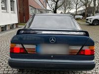 Gebraucht Mercedes E260 160 PS (117 kW) 1990 Blau Limousine