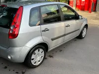 Gebraucht Ford Fiesta 80 PS (58 kW) 2007 Silber Kleinwagen