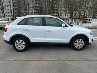 gebraucht Audi Q3 weiß Diesel Automatik