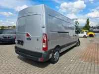 Używany Opel Movano 145 KM (106 kW) 2016 Srebrny Minivan