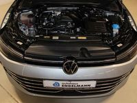 Gebraucht VW Passat 150 PS (110 kW) 2025 Silber Kombi