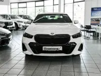 Gebraucht BMW 520 M Sport 197 PS (144 kW) 2024 Weiß Limousine