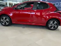 Neu Toyota Yaris Hybrid 116 PS (85 kW) 2026 Rot Limousine