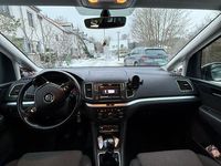 Gebraucht VW Sharan Comfortline 150 PS (110 kW) 2016 Braun Van / Kleinbus