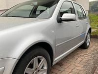 Second-hand VW Golf 101 CP (74 kW) 2003 Gri Coupe