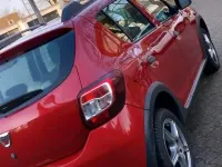 Gebraucht Dacia Sandero 90 PS (66 kW) 2015 Rot SUV