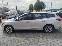 Używany Ford Focus Cool & Connect 125 KM (91 kW) 2022 Srebrny Sedan/Limuzyna