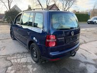 Gebraucht VW Touran Trendline 140 PS (102 kW) 2007 Blau Van / Kleinbus