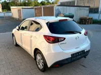 Gebraucht Mazda 2 90 PS (66 kW) 2016 Weiß Kleinwagen