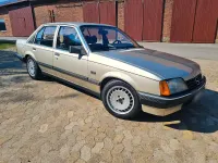 Gebraucht Opel Rekord 100 PS (73 kW) 1986 Gold Limousine