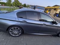 Gebraucht BMW M550 400 PS (294 kW) 2019 Blau Limousine