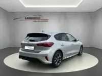Używany Ford Focus ST-Line 116 KM (85 kW) 2025 Srebrny Sedan/Limuzyna