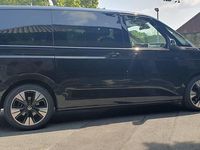 Second-hand VW Multivan 150 CP (110 kW) 2025 Negru Monovolum