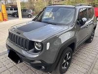 Gebraucht Jeep Renegade Trailhawk 179 PS (131 kW) 2022 Grau SUV