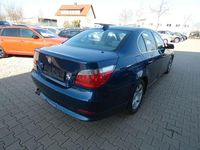 Gebraucht BMW 523 177 PS (130 kW) 2006 Blau Limousine