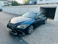 Gebraucht Lexus ES300H 218 PS (160 kW) 2021 Blau Limousine