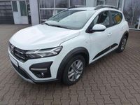 Gebraucht Dacia Sandero Comfort 101 PS (74 kW) 2021 Weiß Kleinwagen