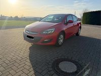 Gebraucht Opel Astra 87 PS (63 kW) 2012 Rot Kleinwagen