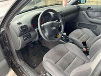 Gebraucht Audi A3 Ambiente 101 PS (74 kW) 2000 Schwarz Kleinwagen