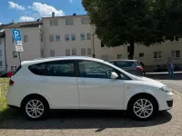 Gebraucht Seat Altea XL 125 PS (91 kW) 2011 Weiß Van / Kleinbus