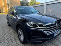 Gebraucht VW Touareg Basis 231 PS (169 kW) 2018 Schwarz SUV