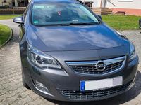 Gebraucht Opel Astra 140 PS (102 kW) 2011 Silber Kombi